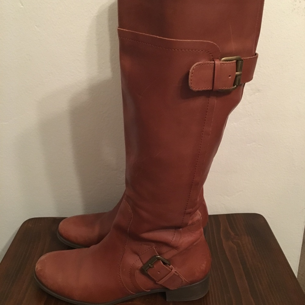 Cognac riding boots with buckles